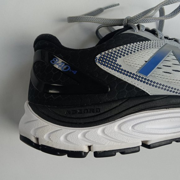 New Balance Men's Running Sneakers. - Picture 8 of 9